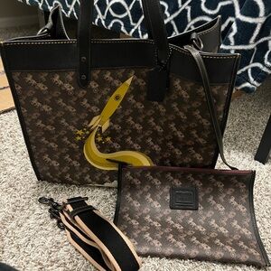 Coach Field Tote Bag 40 With Horse And Carriage Print And Rocket with Pouch